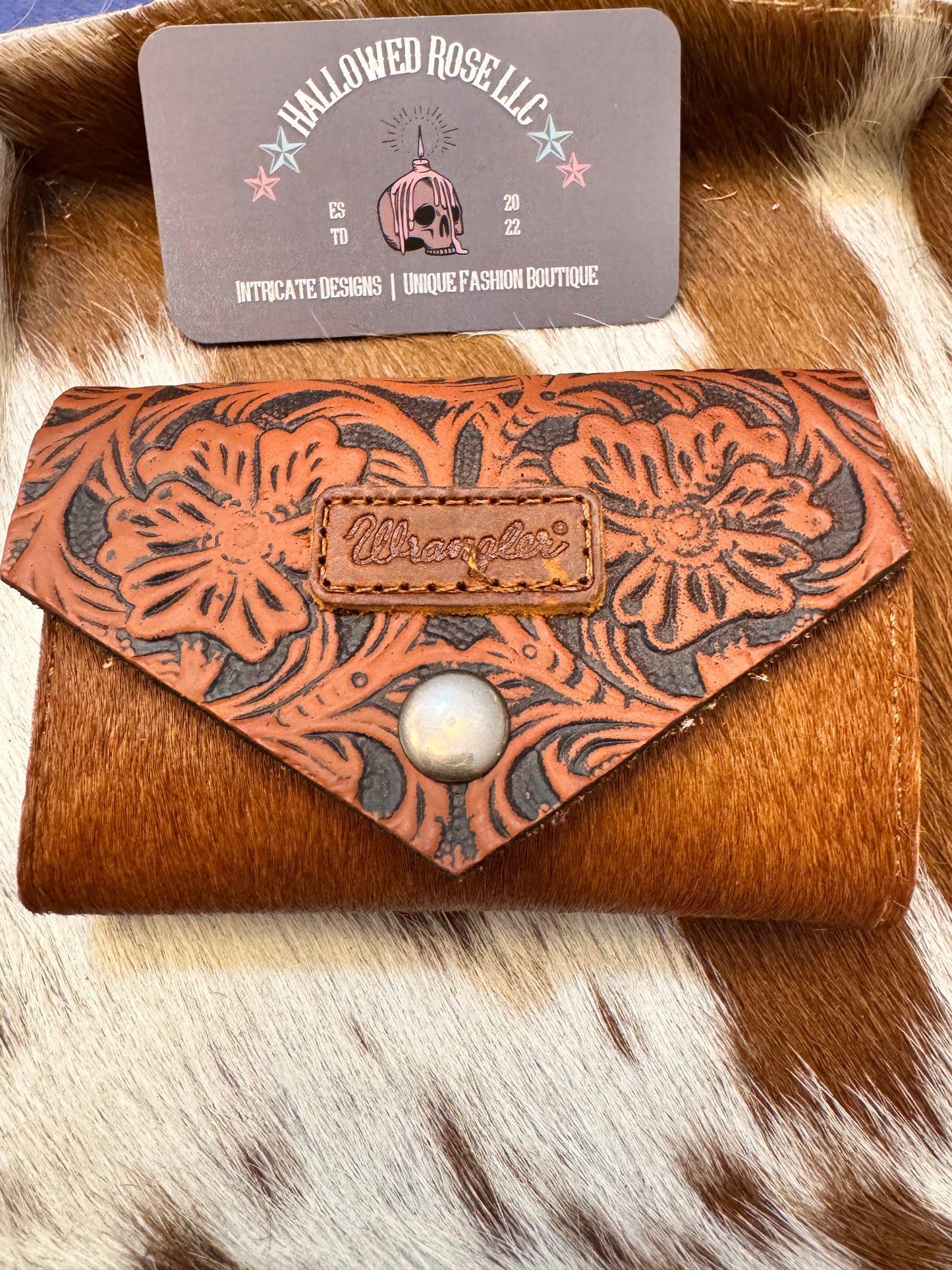 Wrangler Genuine Hair-On Cowhide Floral Tooled Card Holder