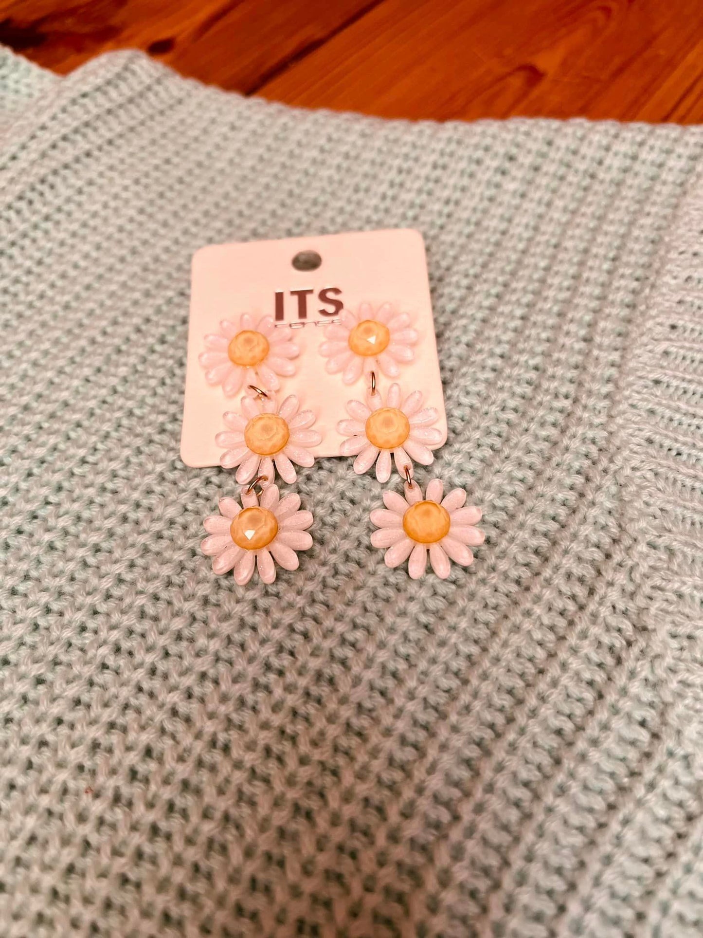 Dainty Daisy Drop Earrings