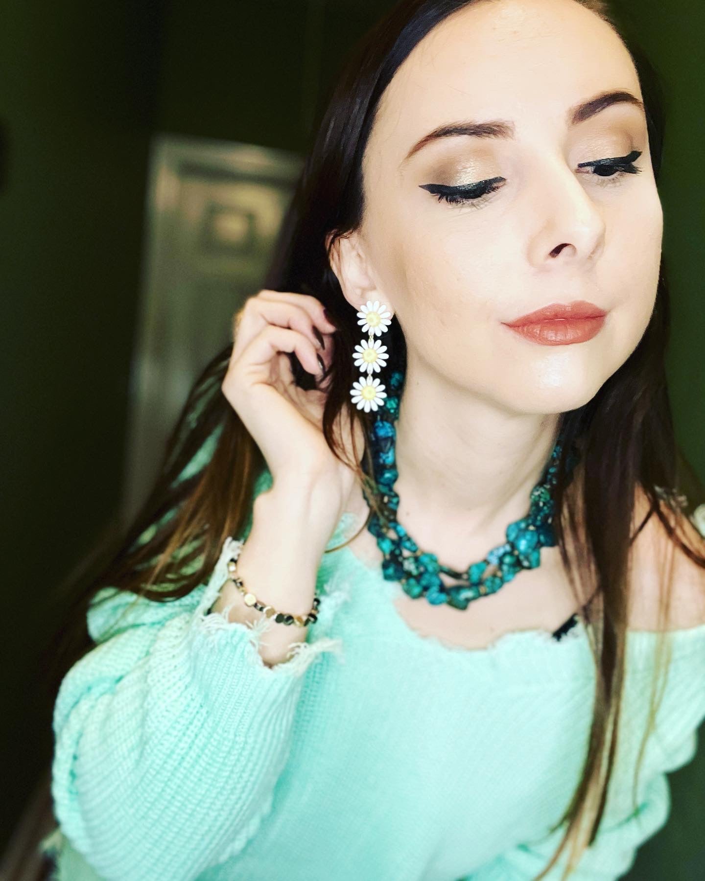 Dainty Daisy Drop Earrings