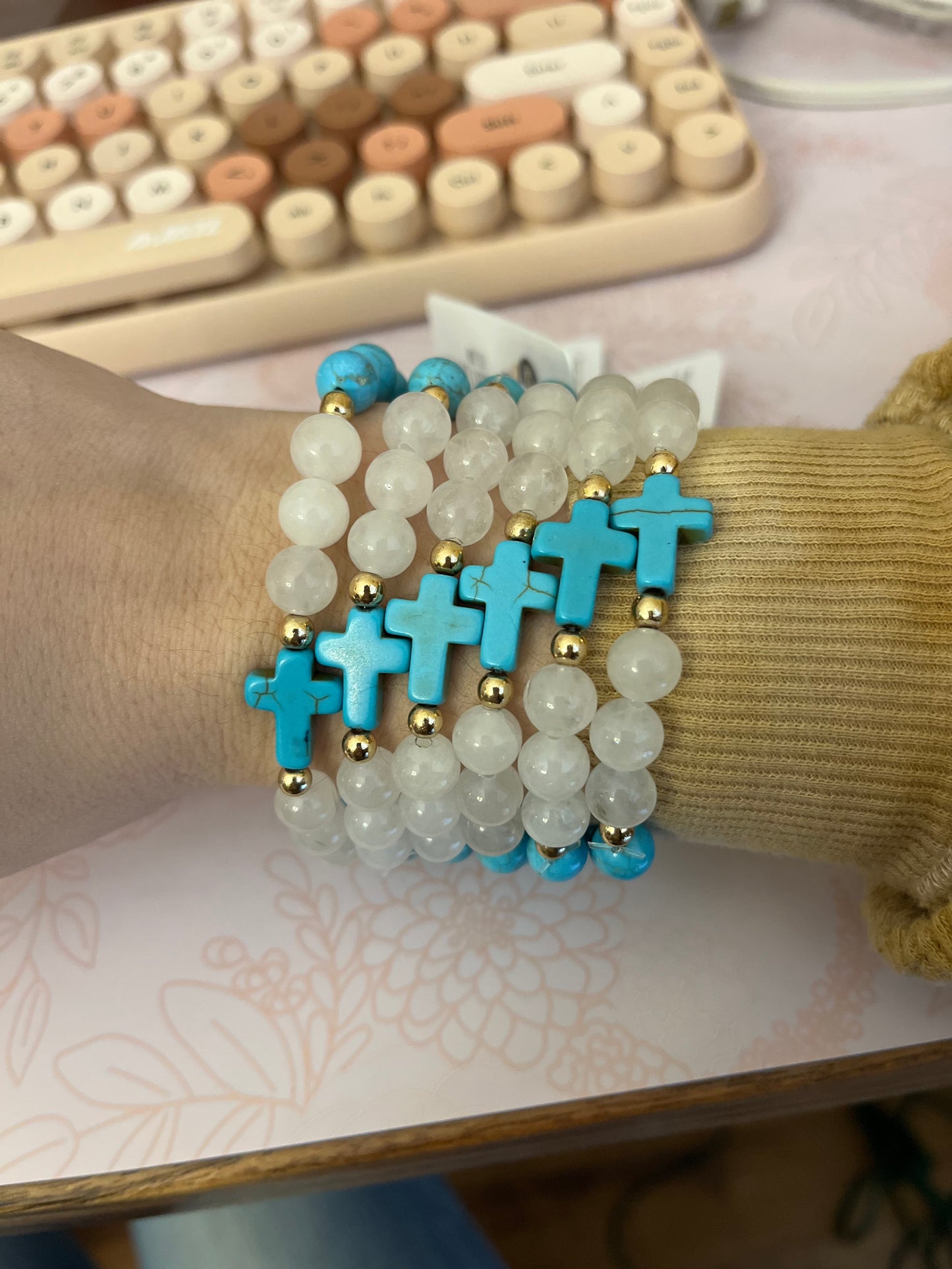 Natural Jade and Howlite Beaded Stretch Bracelet